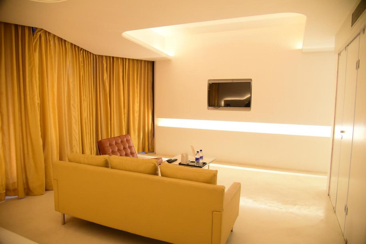 Ramaya Hotel Rohtak Exterior photo